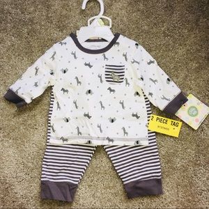 Two outfits & an extra top!